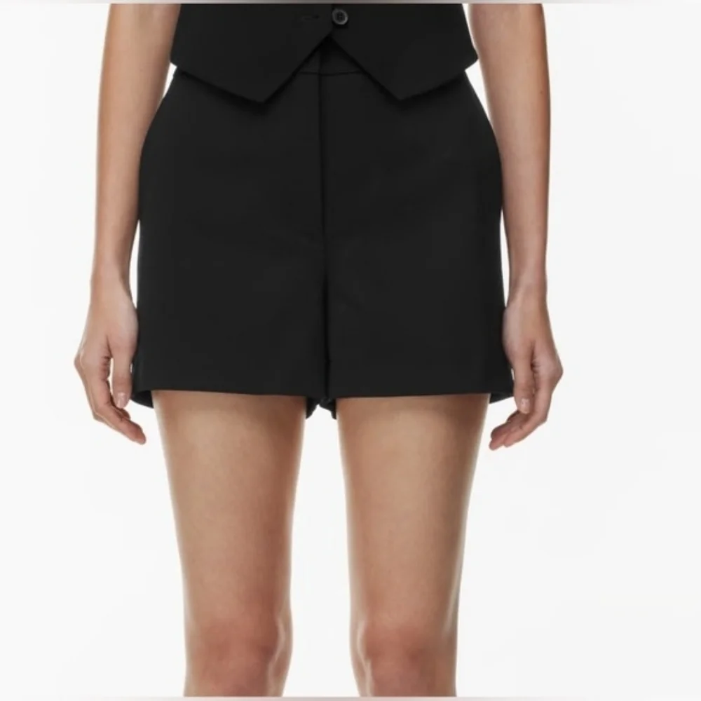 💘 Aritzia babaton agency shorts - Picture 2 of 7